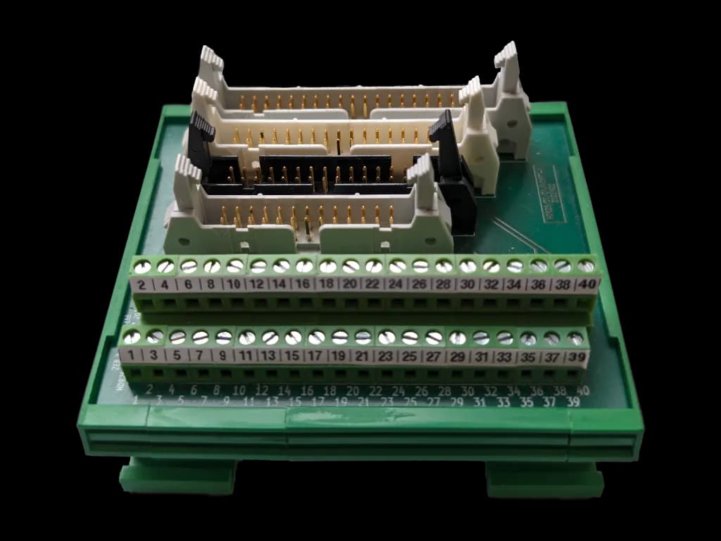 Break-out module 26/30/34/40-pin header connector on screw terminals